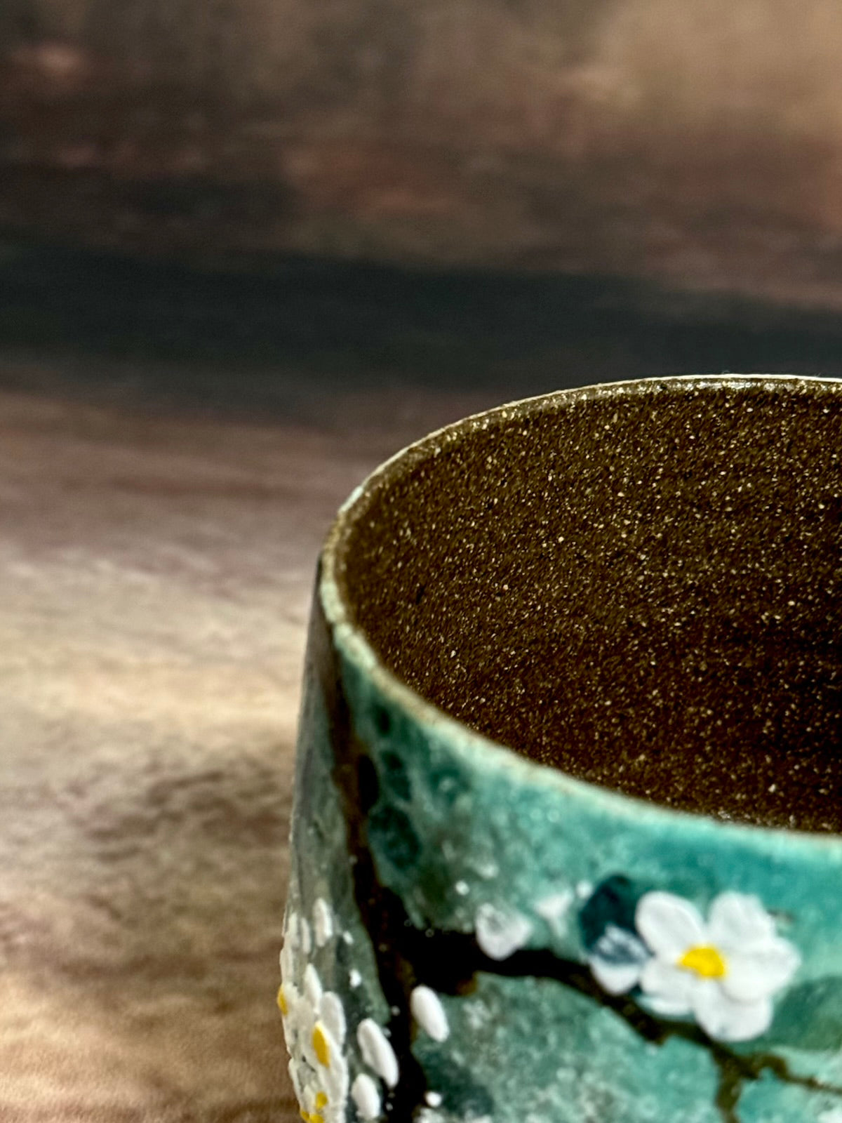 Misty Dogwood Round Handheld Cup