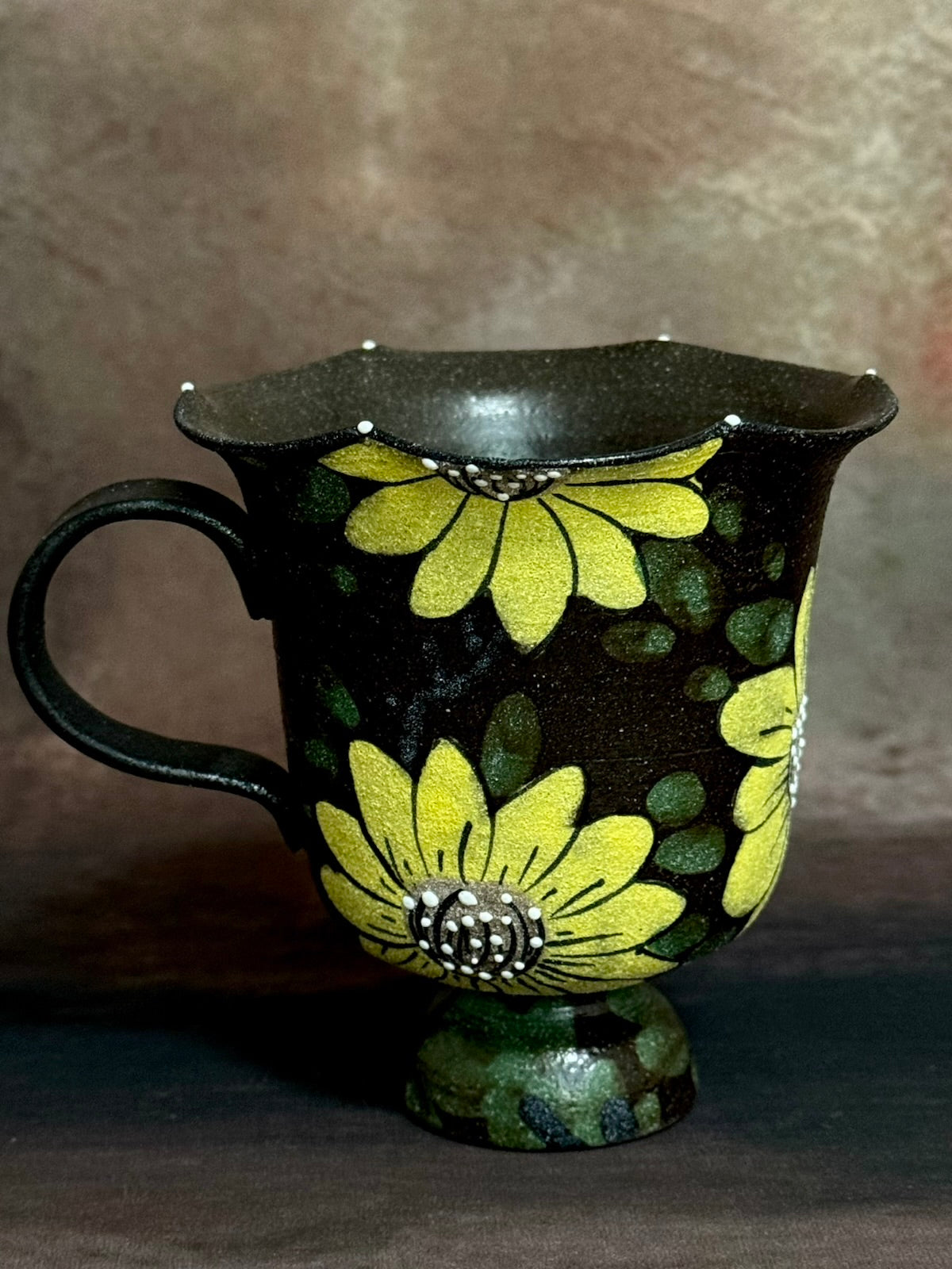 Nocturne & Sunlit Rudbeckia Scalloped Pedestal Mug