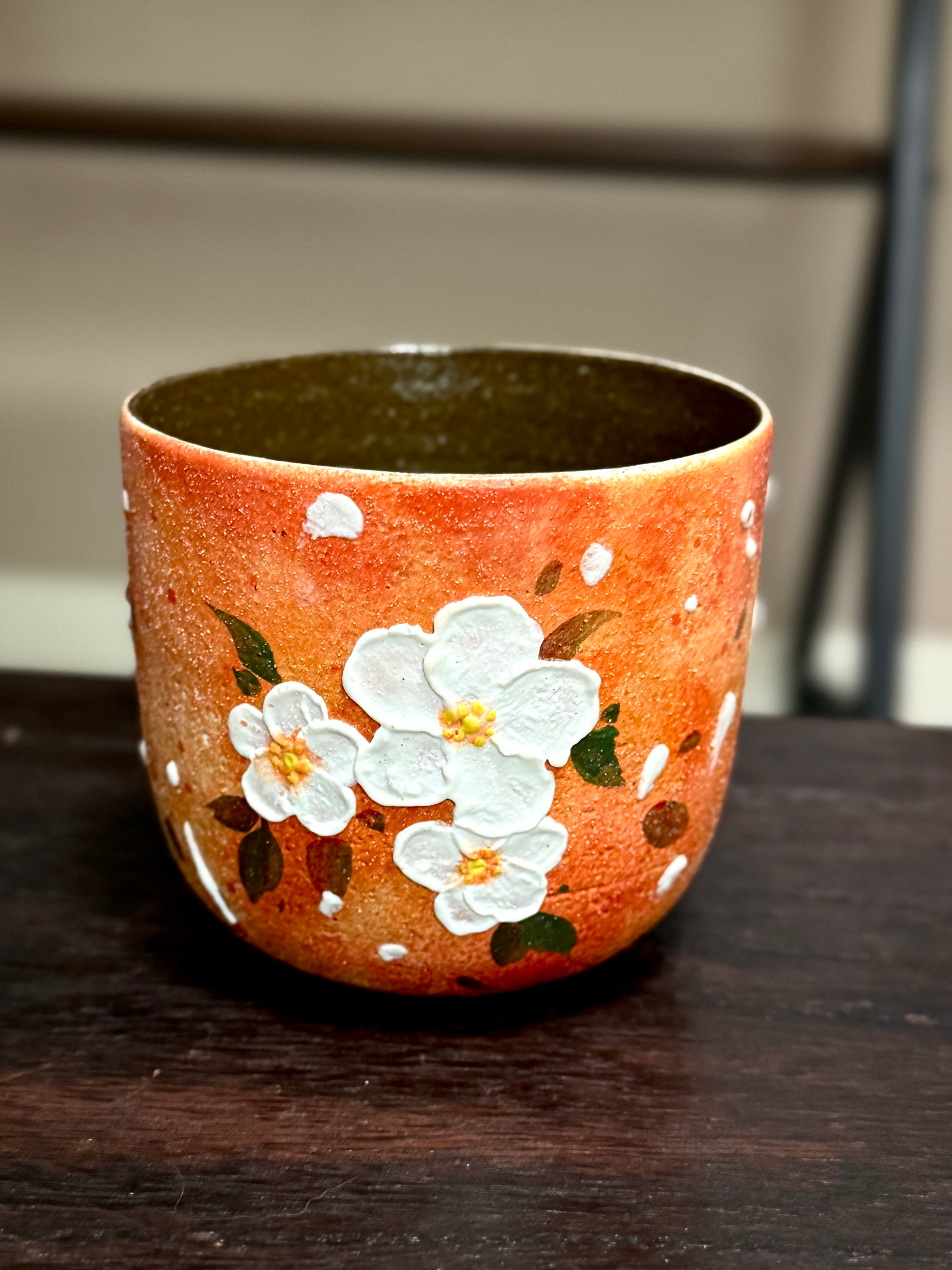 Oil Painting Style Orange Background White Flower 3D Relief Holding Mug