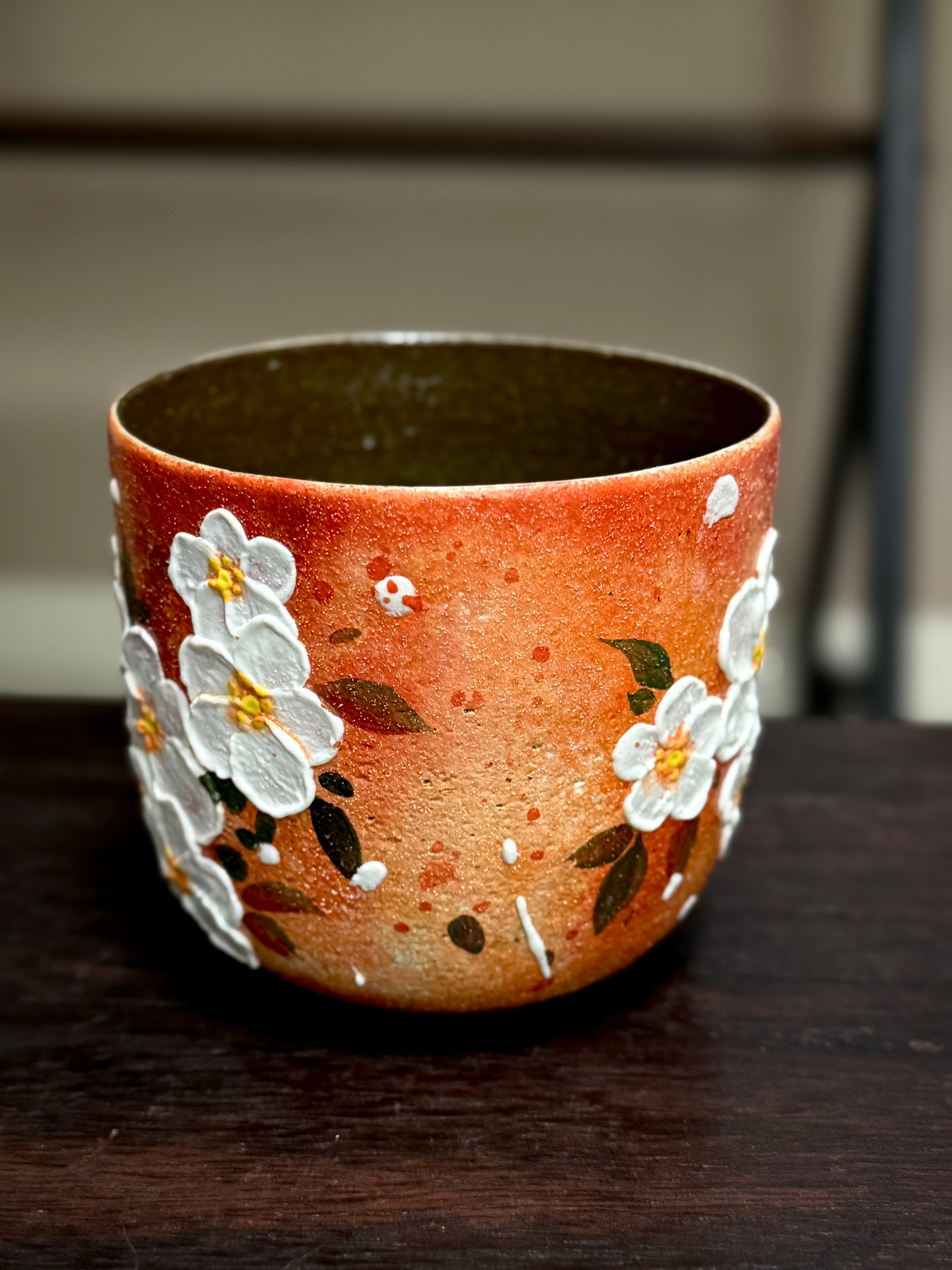 Oil Painting Style Orange Background White Flower 3D Relief Holding Mug