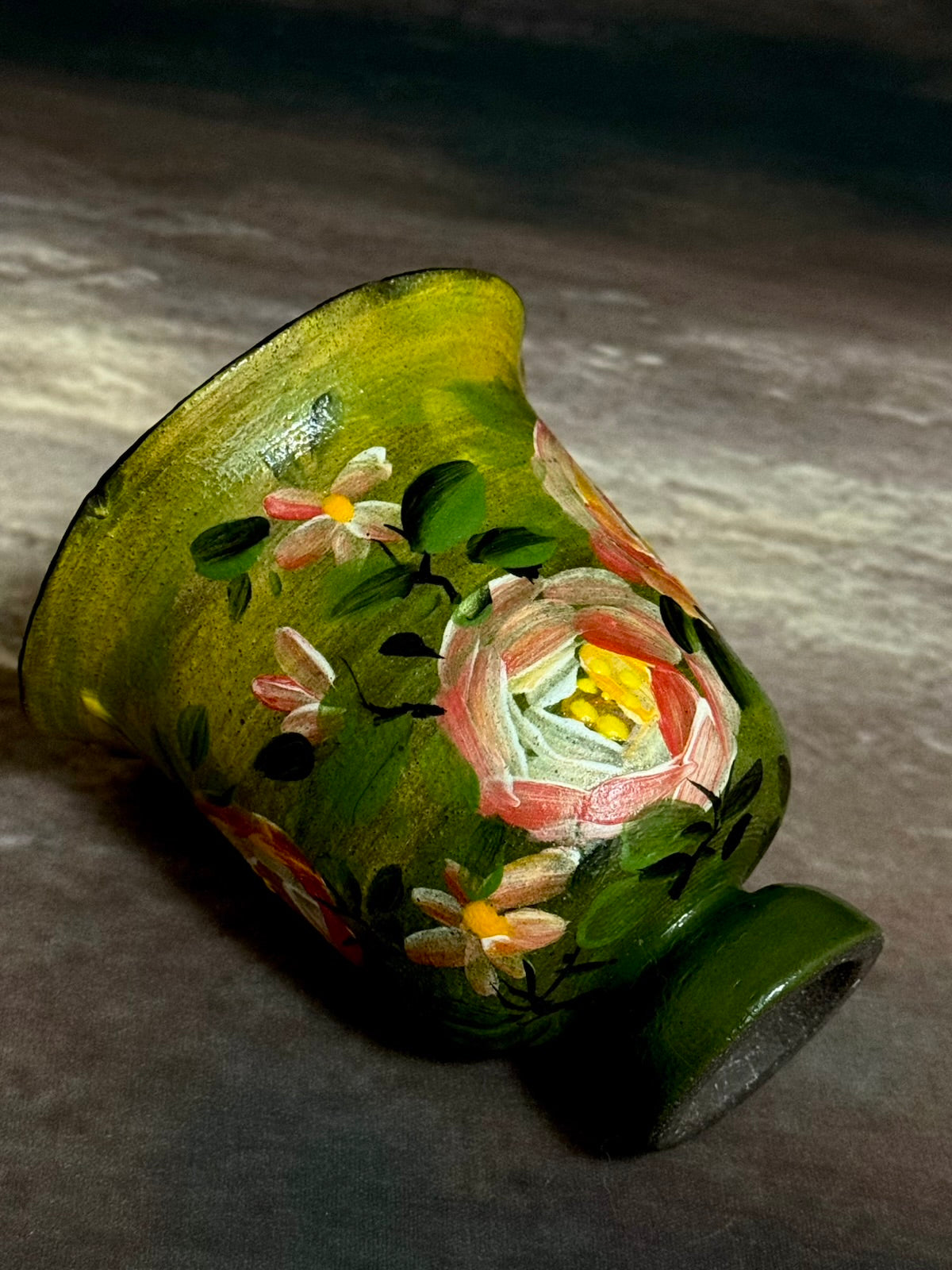 Ruffled Petal & Wildflower Flourish Scalloped Pedestal Mug