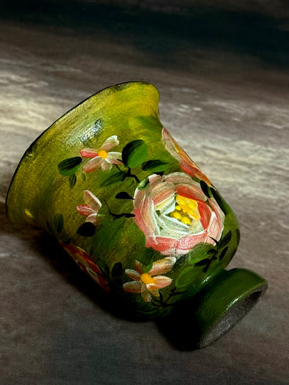 Ruffled Petal & Wildflower Flourish Scalloped Pedestal Mug