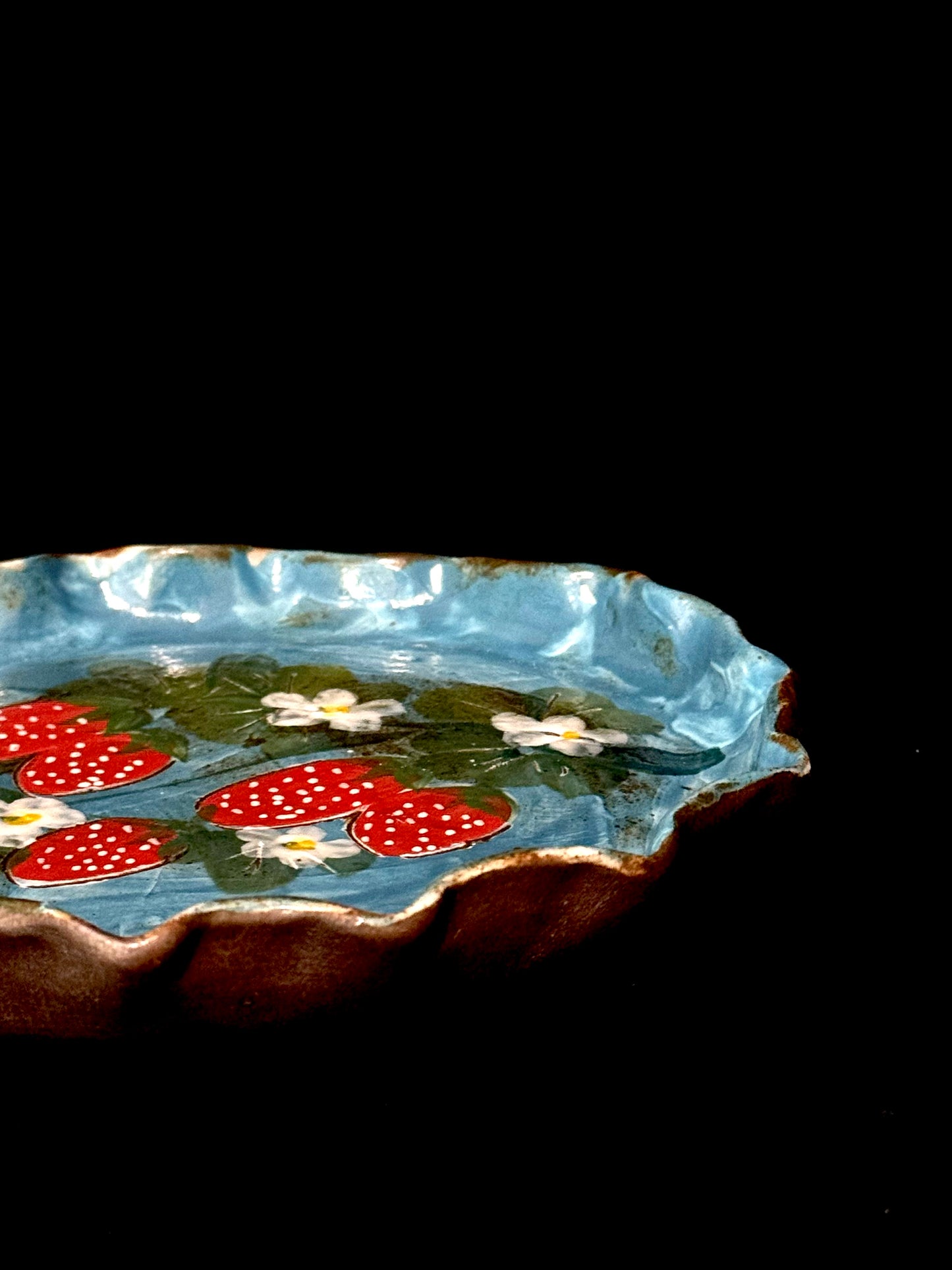 Wild Berry Grove Ruffled Plate