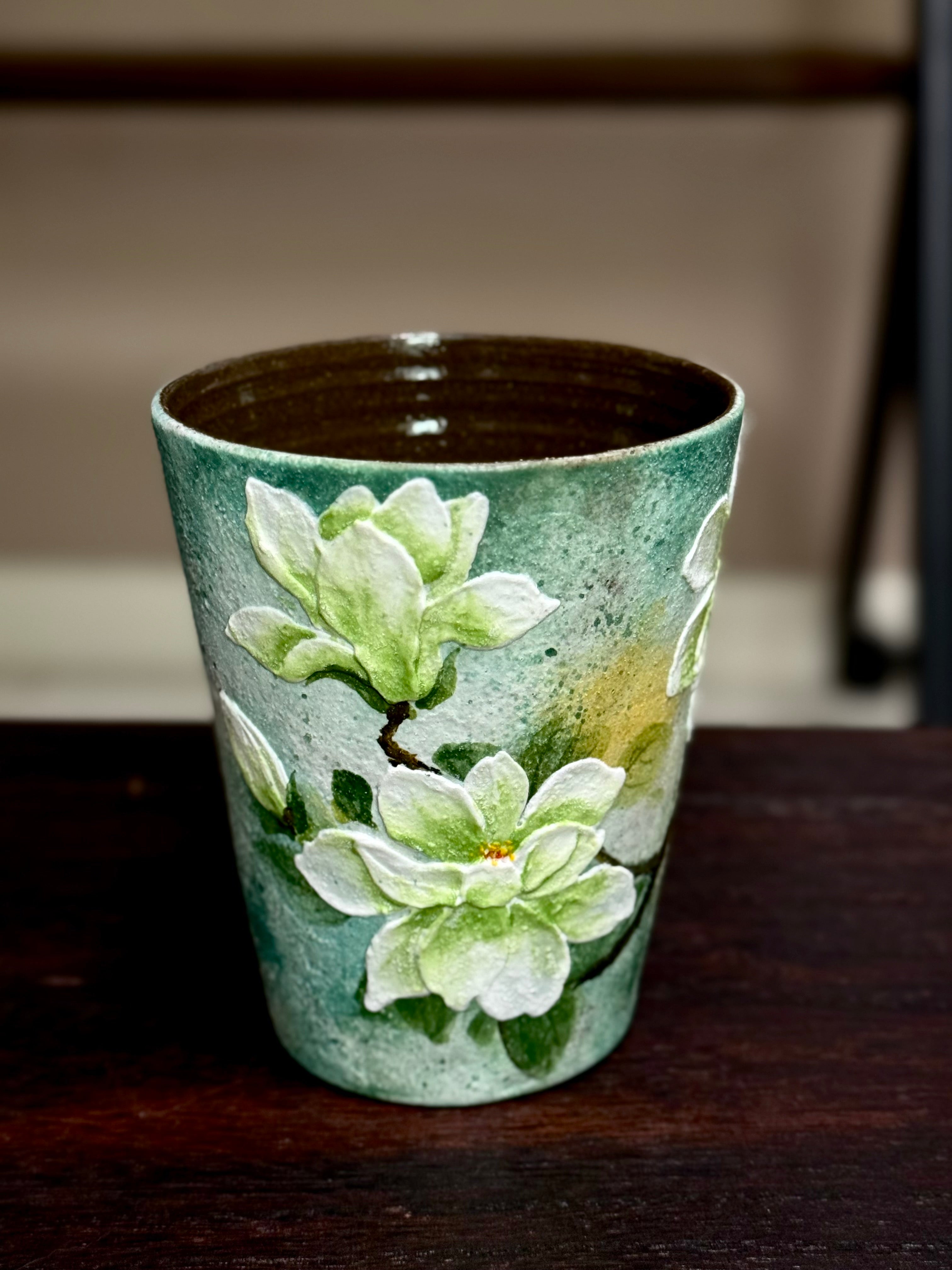 Vintage Green Background 3D Relief Magnolia Mug