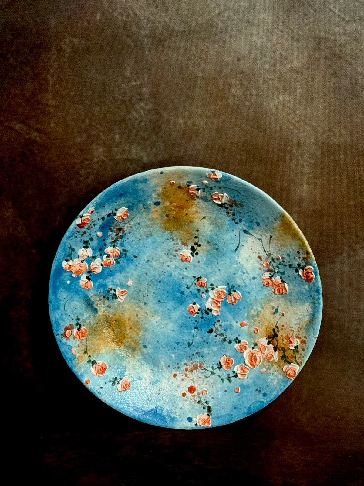 Vintage Azure Wall & Climbing Briar Plate