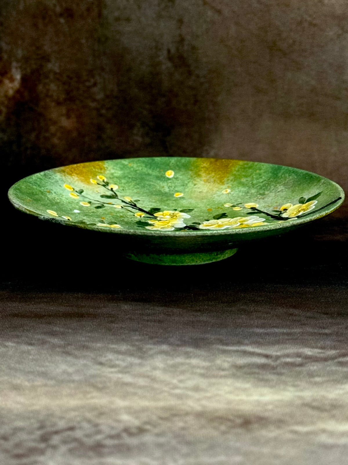 Winter Dawn Yellow Plum Plate