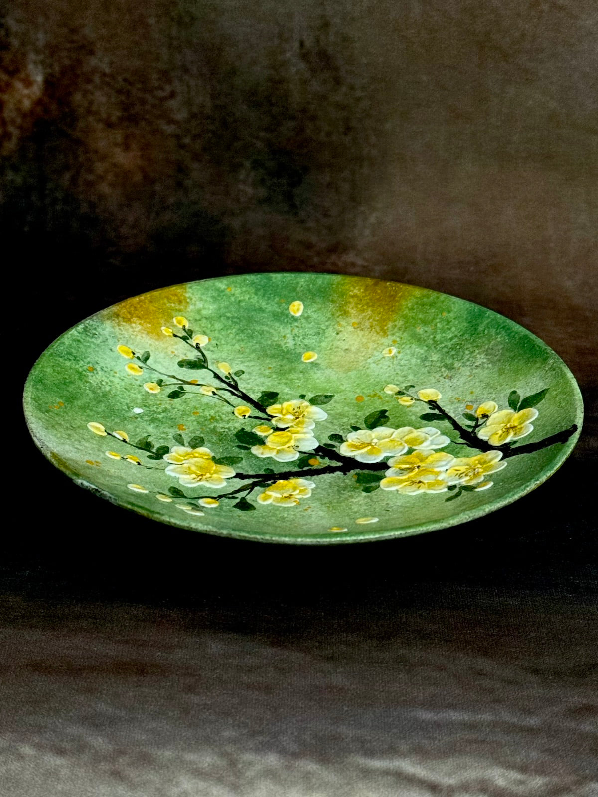 Winter Dawn Yellow Plum Plate
