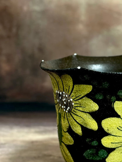 Nocturne & Sunlit Rudbeckia Scalloped Pedestal Mug