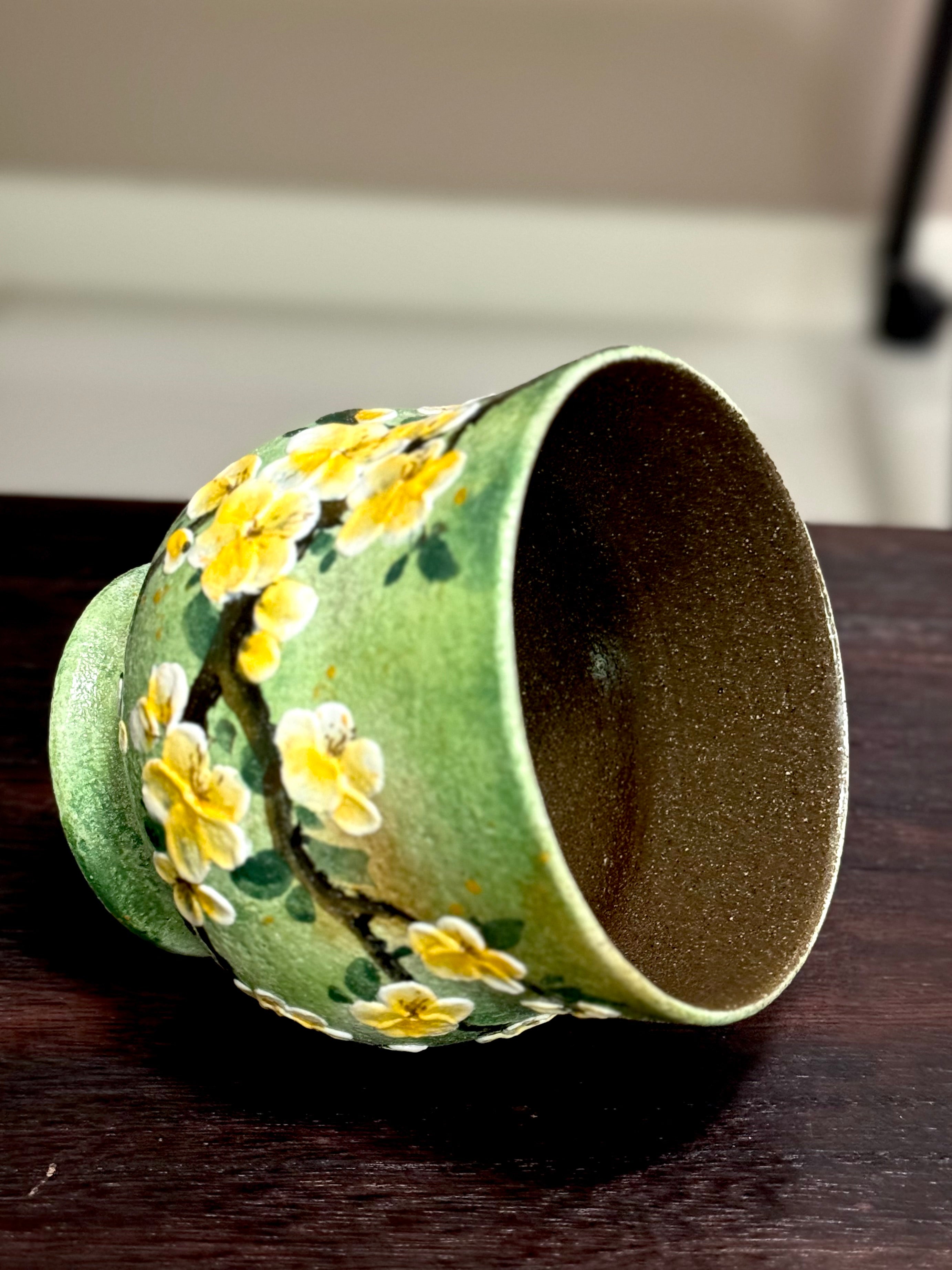 Vintage Oil Painting Style Green Background Yellow Plum Blossom 3D Relief Holding Mug