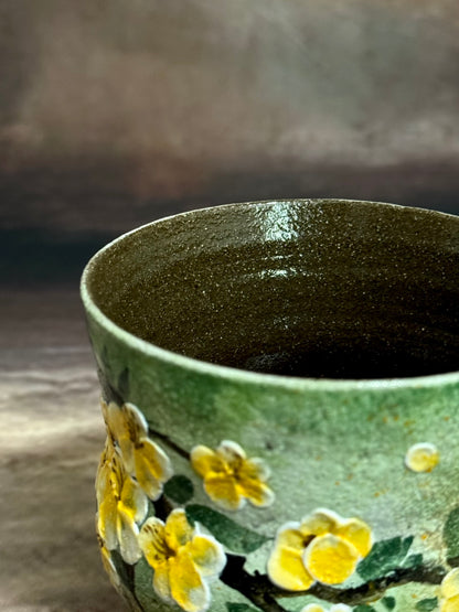 Winter Dawn Yellow Plum Handheld Cup