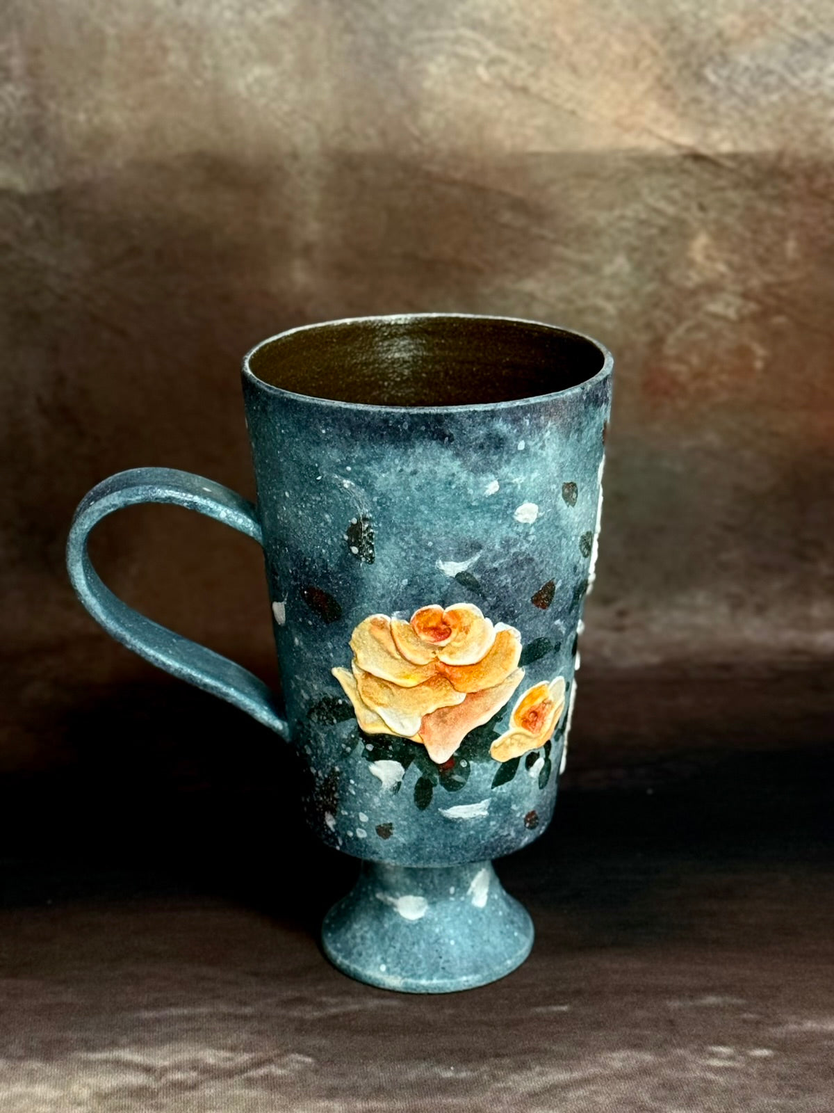 Starry Wild & Apricot Rose Pedestal Mug
