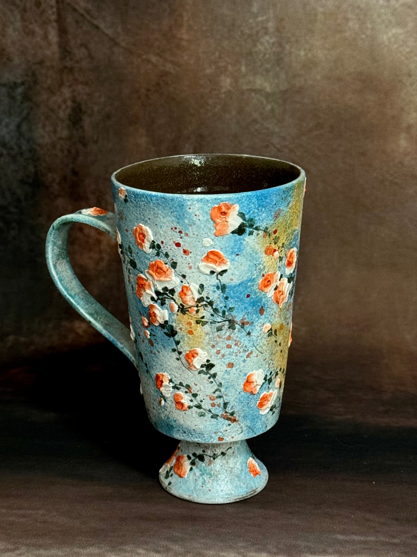 Vintage Azure Wall & Climbing Briar Tall Pedestal Mug