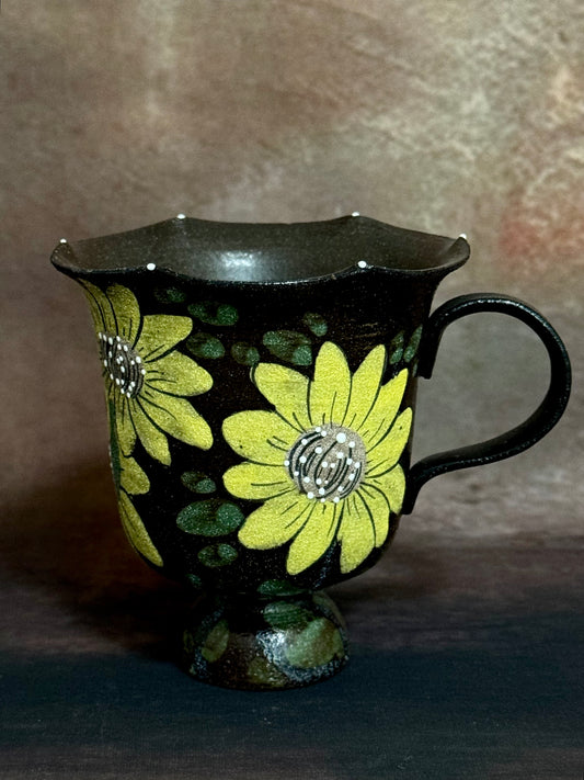 Nocturne & Sunlit Rudbeckia Scalloped Pedestal Mug