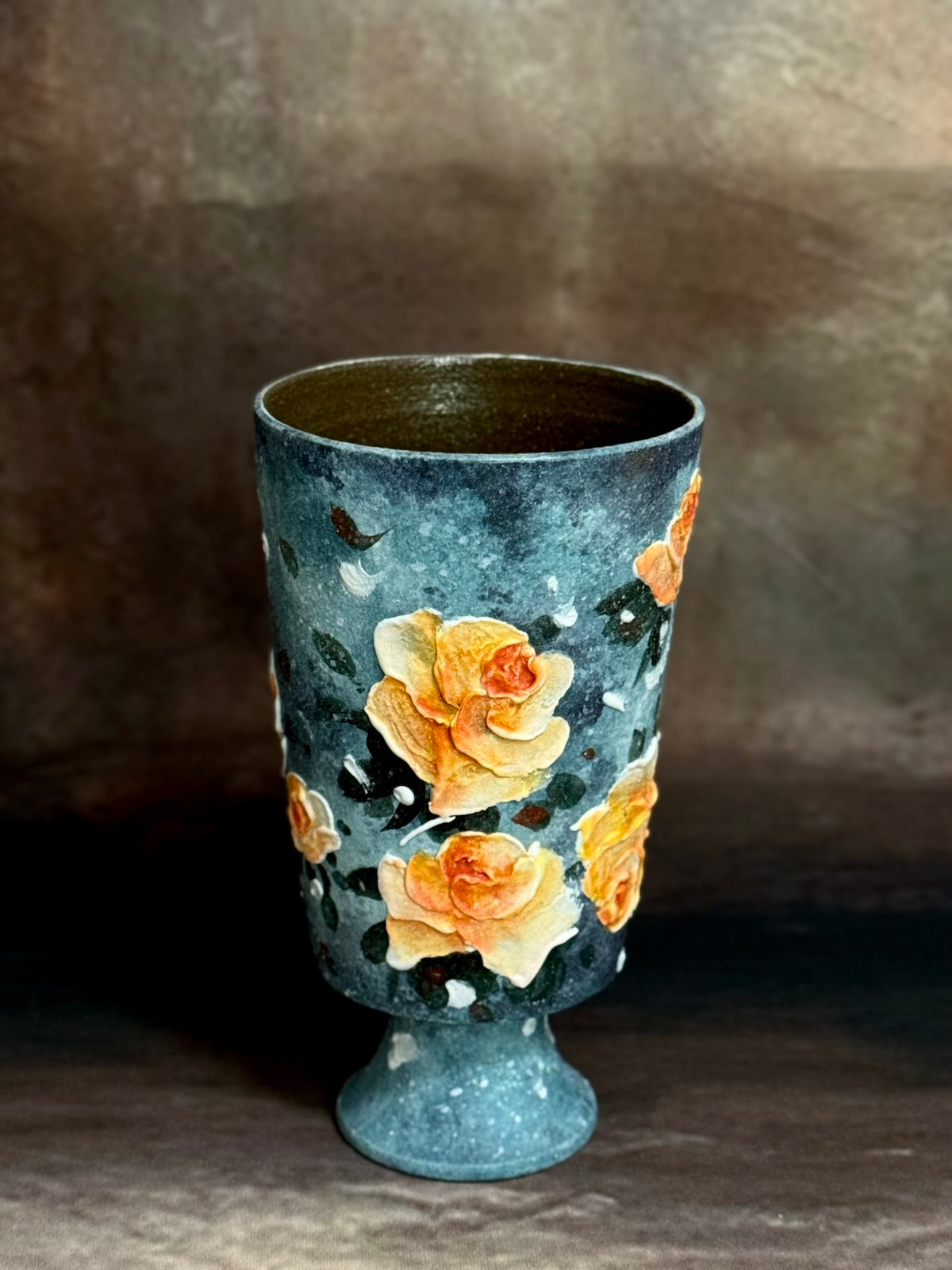 Starry Wild & Apricot Rose Pedestal Mug