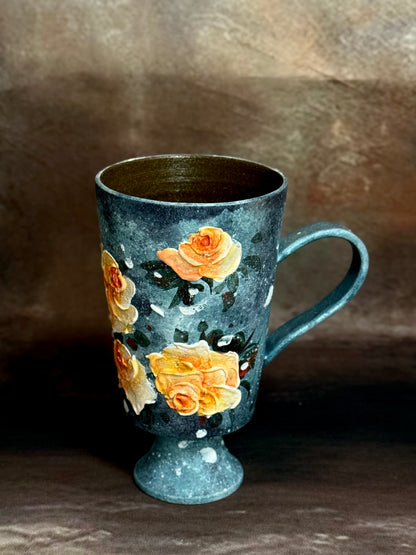 Starry Wild & Apricot Rose Pedestal Mug
