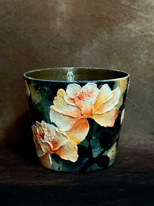 Dusk Shadow & Apricot Rose Hand Cup
