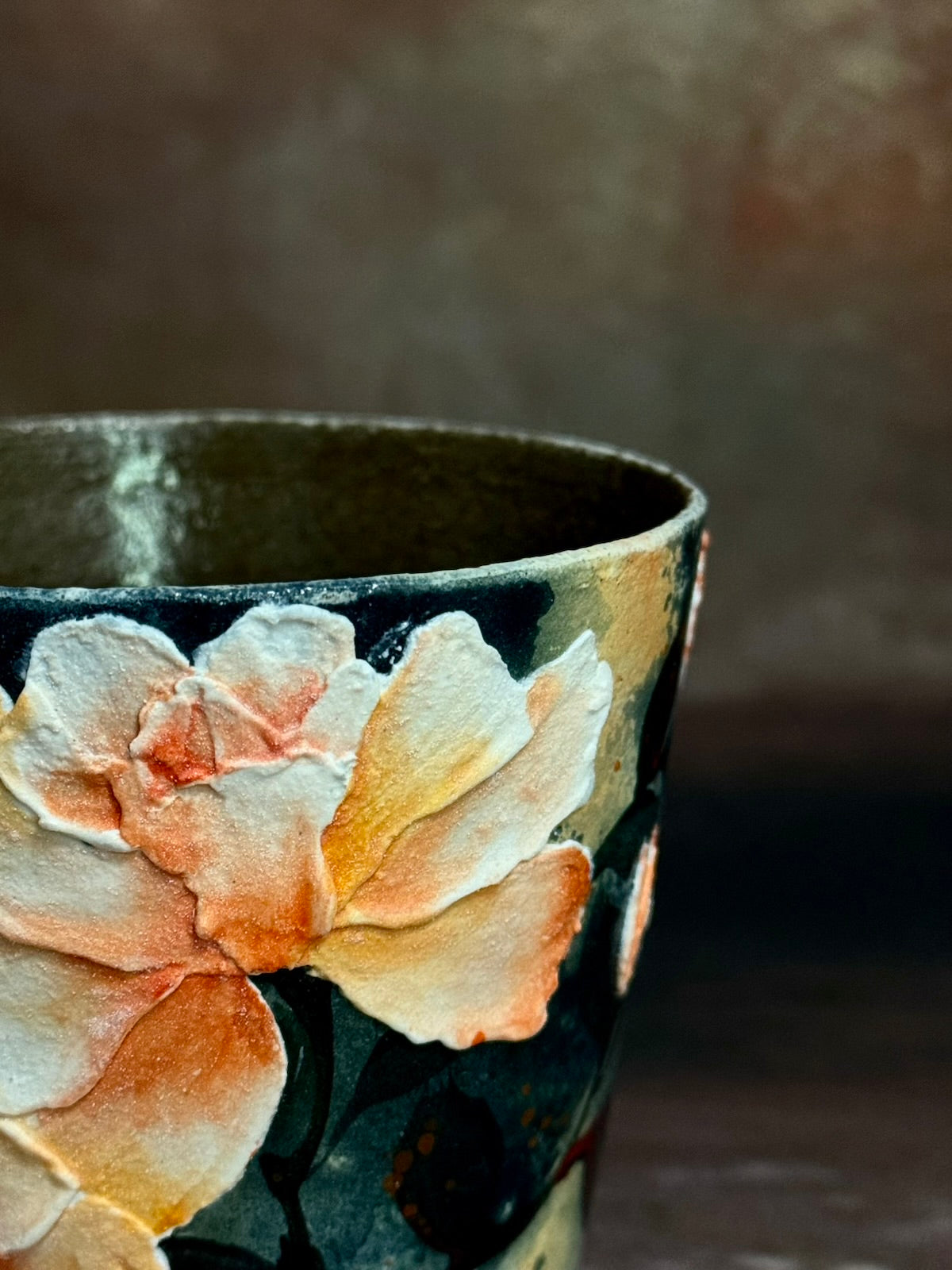 Dusk Shadow & Apricot Rose Hand Cup