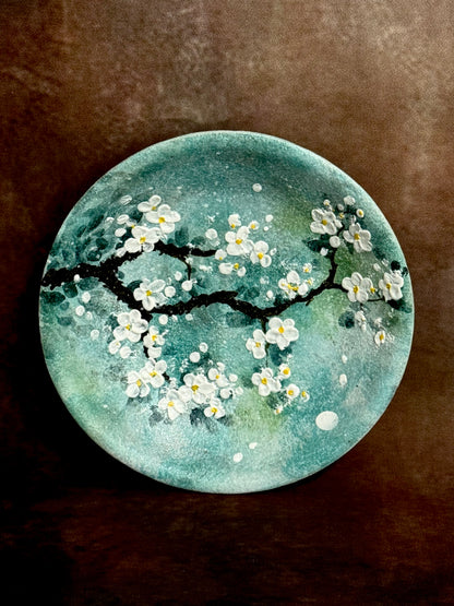 Misty Dogwood Round Plate