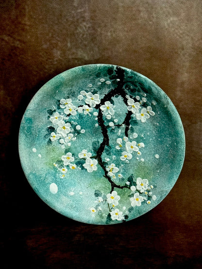 Misty Dogwood Round Plate